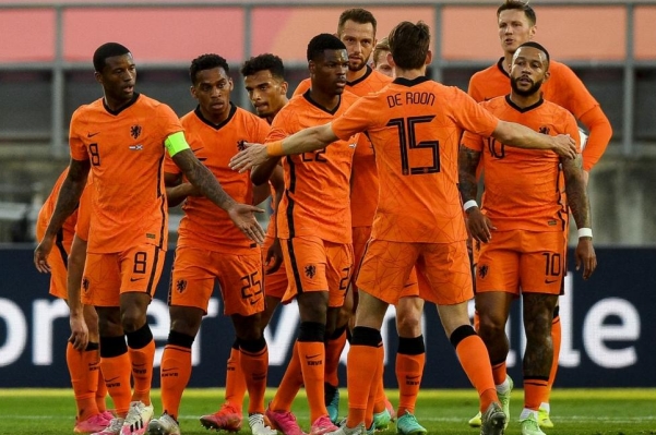 荷兰国家队世界排名（第8位）