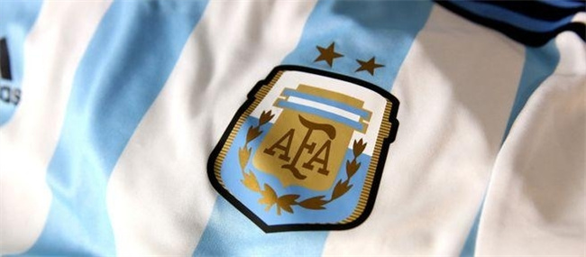 阿根廷足球俱乐部队徽 (以国旗设计为主)