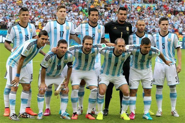 阿根廷足球历史最佳阵容 (2018世界杯阿根廷主力阵容)