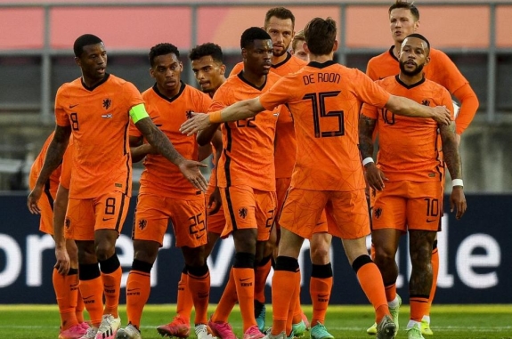 荷兰足球世界杯最好成绩(晋级了世界杯高达10次)