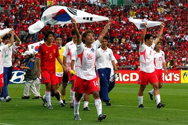 2年世界杯韩国黑哨事件"