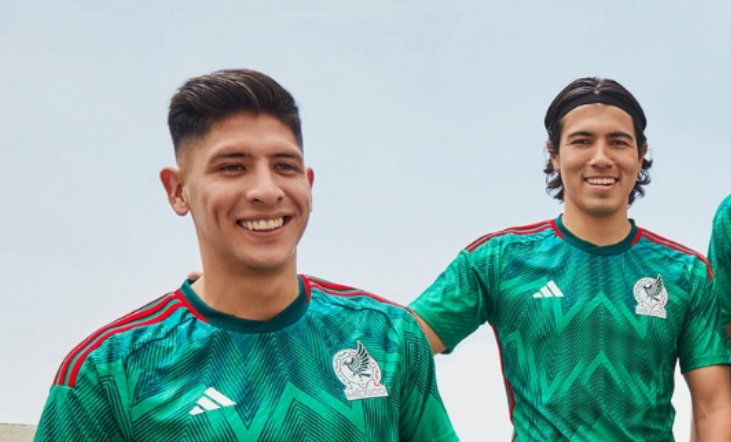 墨西哥国家队球衣（主场绿色，客场白色）