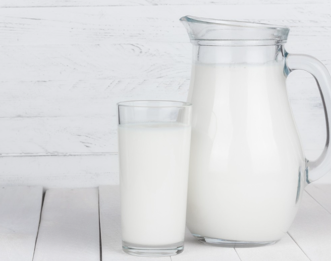 全脂牛奶要加热喝吗 全脂牛奶加热后会损失蛋白质吗