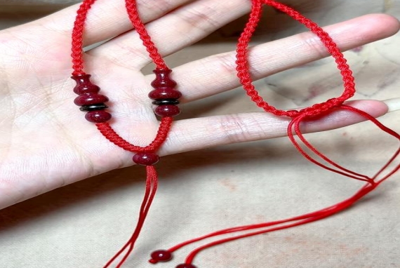 项链绳简单编法快捷上手的手工艺饰品