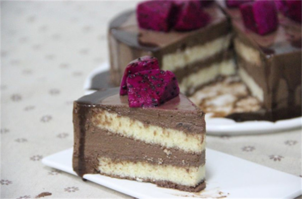不织布蛋糕DIY：巧克力布艺蛋糕的做法