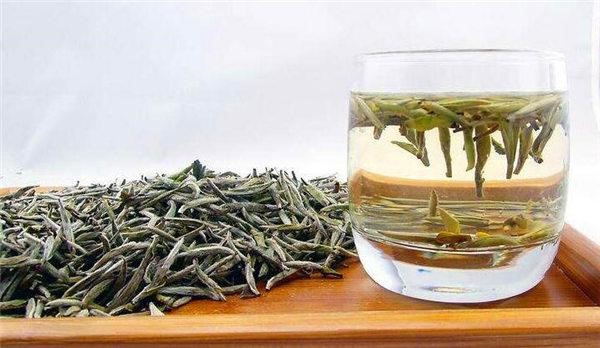 白茶和绿茶有什么区别？