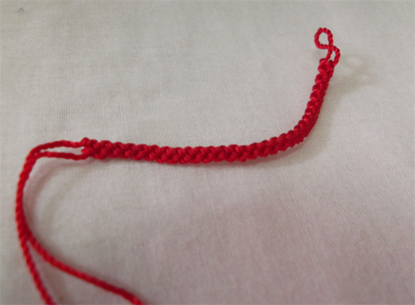 两股红绳手链编法 红绳手链编法