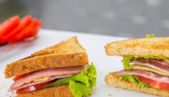 分享火腿三明治的做法 是怎么做的