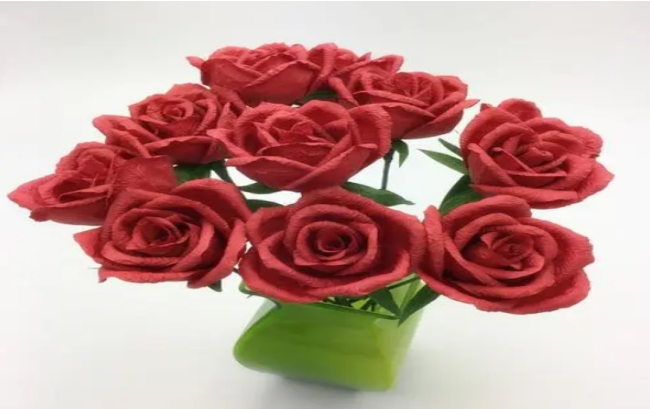 创意手工折纸 皱纹纸玫瑰花的折法教给你