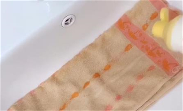 毛巾为什么会发黄 毛巾发黄是水质原因吗