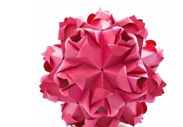 卡纸花球的折纸图解 用卡纸制作花球的教程