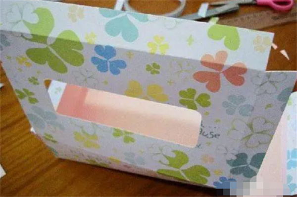 怎么做纸巾盒的教程 毛巾手工制作纸巾盒