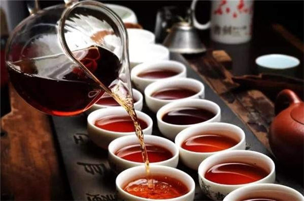 探索戏剧化茶艺体验  玩转泡茶的魅力