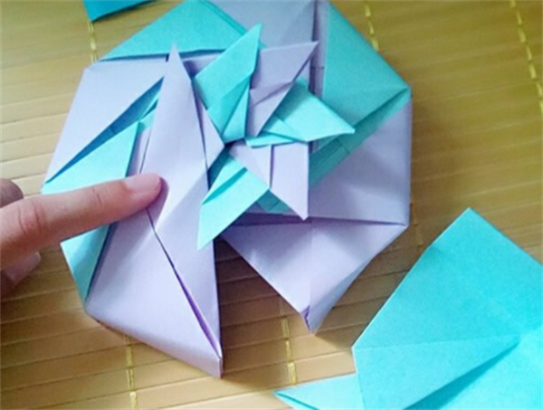 八边形礼品盒的折法 折纸精美礼品盒步骤图解