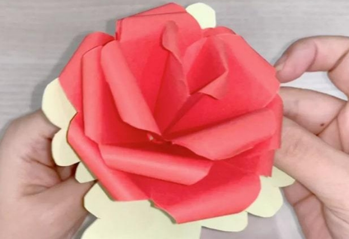 怎么制作卡纸玫瑰花 简单卡纸玫瑰制作方法