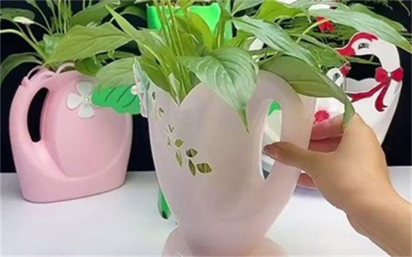 怎么改造花盆的方法 指甲油DIY美丽花盆教程