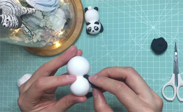 怎么用粘土制作小熊猫 超轻粘土熊猫宝宝DIY