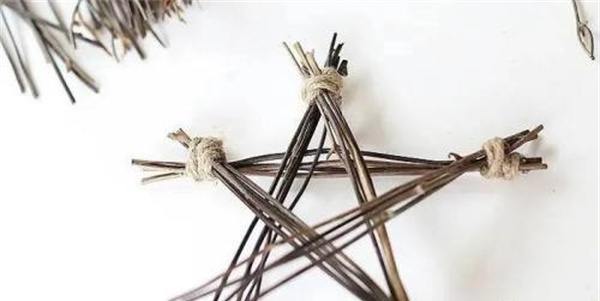 怎么用树枝制作挂饰 树枝五角星挂饰的做法