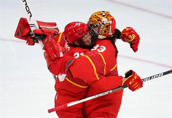 中国女冰无缘八强 冰球运动的全称叫什么
