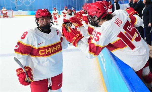 中国女冰无缘八强 冰球运动的全称叫什么