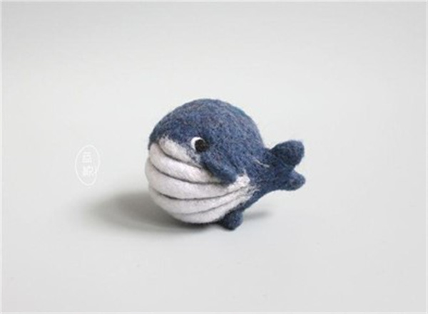 怎么用羊毛毡制作小鲸鱼 宝宝鲸鱼摇铃手工制作