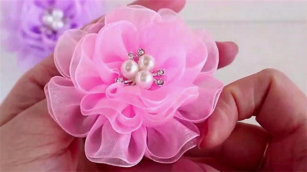 怎么制作缎带花朵发卡 缎带手工制作花朵发饰