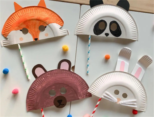 怎么做餐盘挂饰的方法 餐盘手工制作面具玩具