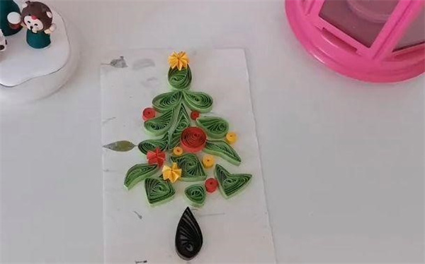 怎么做衍纸圣诞树图解 简单衍纸制作圣诞树
