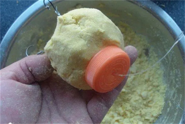 抛竿浮钓鲢鳙豆腐渣发酵饵做法