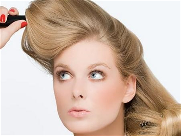 护发喷雾对头发有效吗 护发喷雾如何正确使用