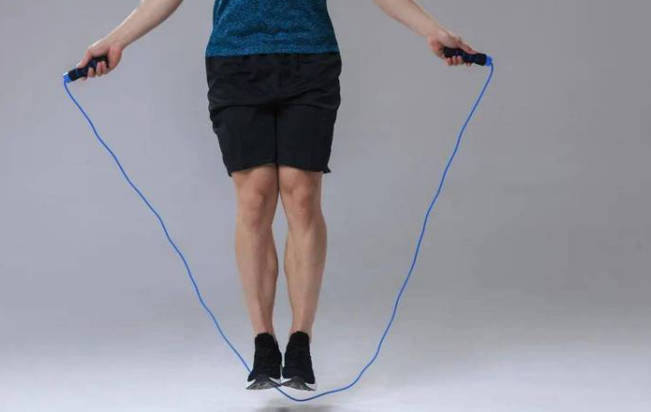 跳绳减肥方法一天多少下 正确的方式让您瘦身效果更佳