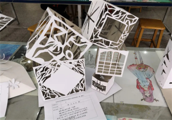 怎么做立体建筑物纸雕 账簿纸切割制作建筑物