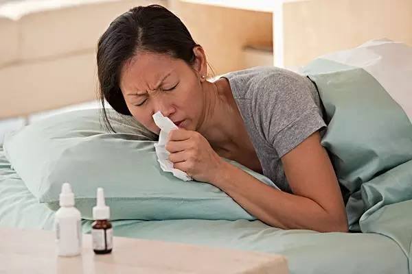 热感冒是什么原因造成的 热感冒的症状