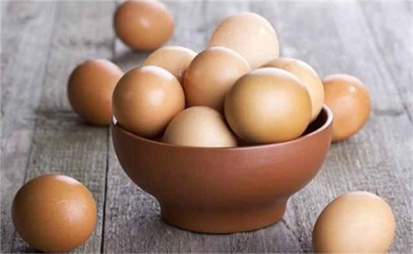 头疼可以吃鸡蛋吗 头疼吃什么食物可以缓解