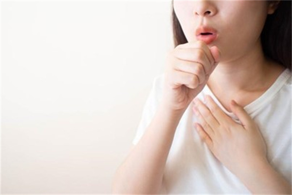 慢性咽炎会引起头疼吗 慢性咽炎会引起胸闷气短吗
