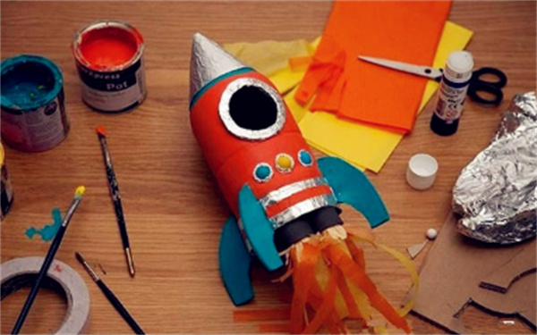 雪碧瓶制作火箭模型 儿童火箭模型玩具的做法