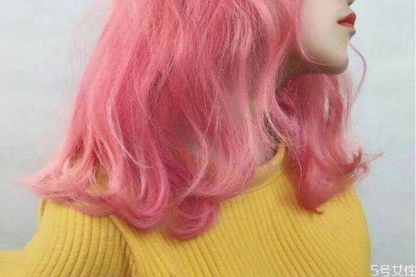 粉色头发适合黄皮吗 什么人适合染粉色头发