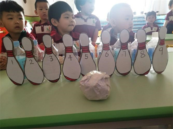 怎么做儿童保龄球玩具 饮料瓶手工制作保龄球