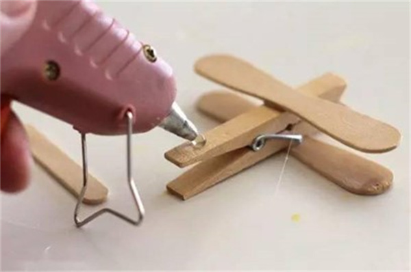 木夹子怎么做儿童玩具 可以动的儿童玩具制作