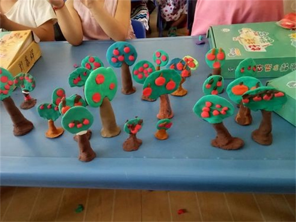 幼儿园怎么做苹果树 简单苹果和大树手工制作