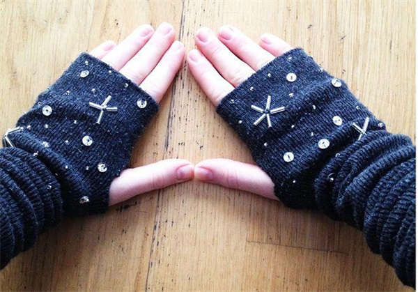 怎么用旧毛衣制作手套 冬天保暖手套手工制作