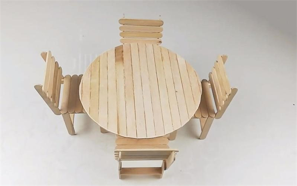 怎么用冰棍棒和铁丝手工制作圆桌和椅子模型