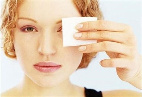 卸妆油和卸妆膏哪个好用对皮肤好 卸妆油和卸妆膏的区别