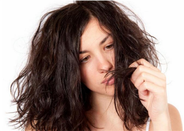 染烫受损发质怎么修复 染烫受损的头发多久可以恢复