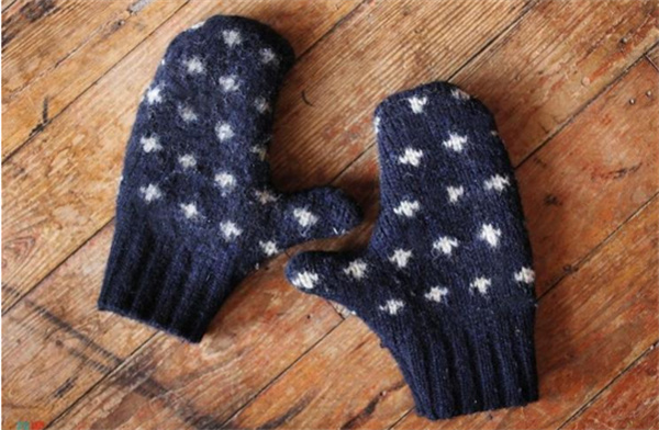 怎么用旧毛衣制作手套 冬天保暖手套手工制作