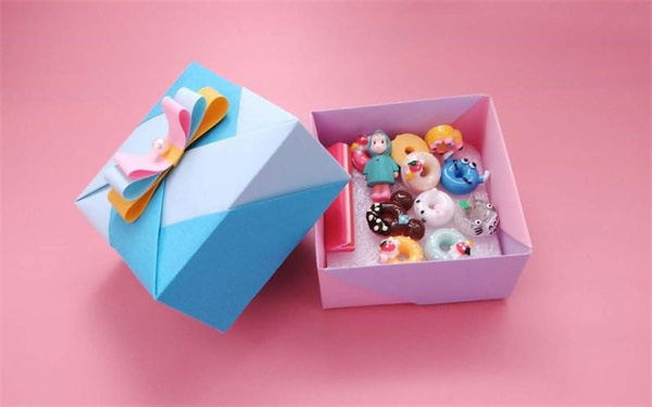 怎么做方形礼品盒子 折纸漂亮礼品盒展开图