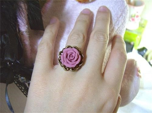 怎么做软陶玫瑰花戒指 软陶花戒指手工制作