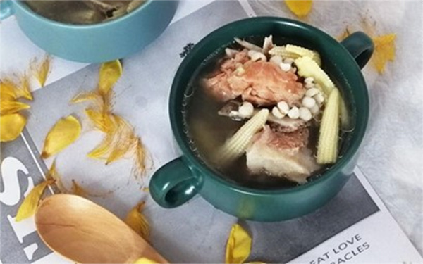 排骨玉米笋祛湿汤