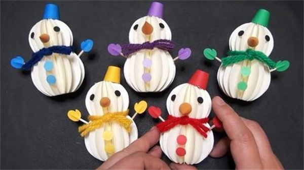 冰棍棒雪人制作方法 幼儿手工制作雪人教程