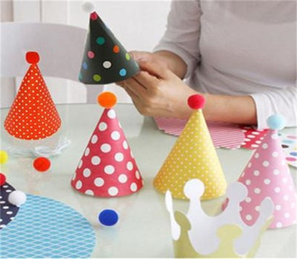 儿童生日帽制作教程 纸餐盘做生日帽的方法